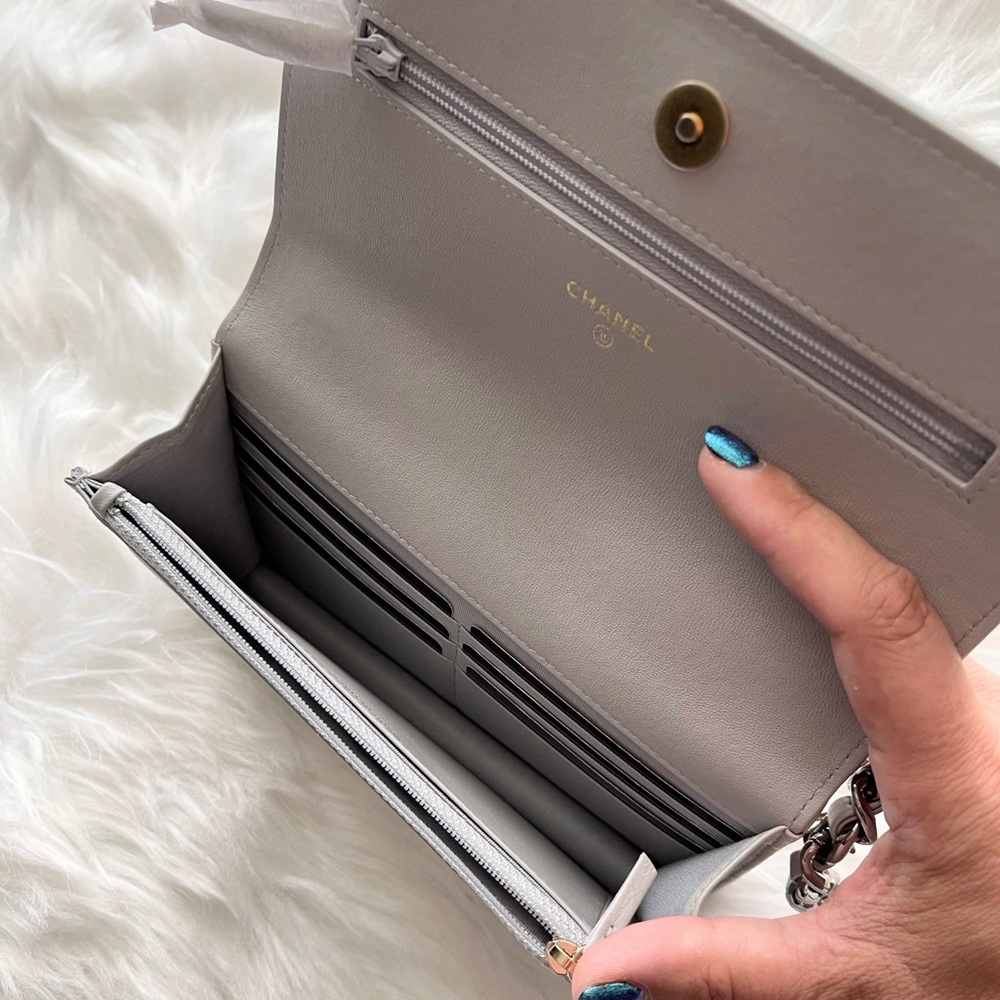 Chanel | 21A Dove Grey Wallet on Chain - BN - Picture 6 of 6